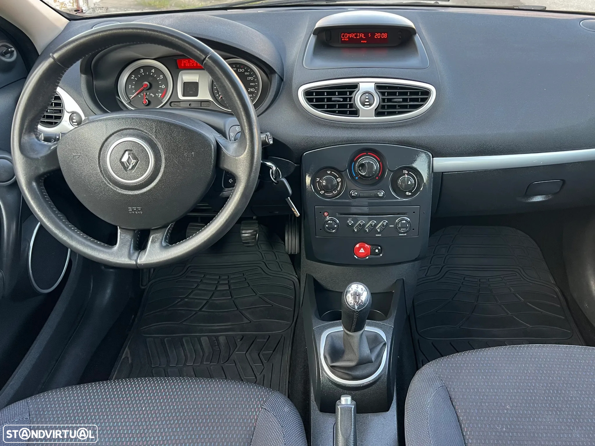 Renault Clio 1.2 16V Confort - 4