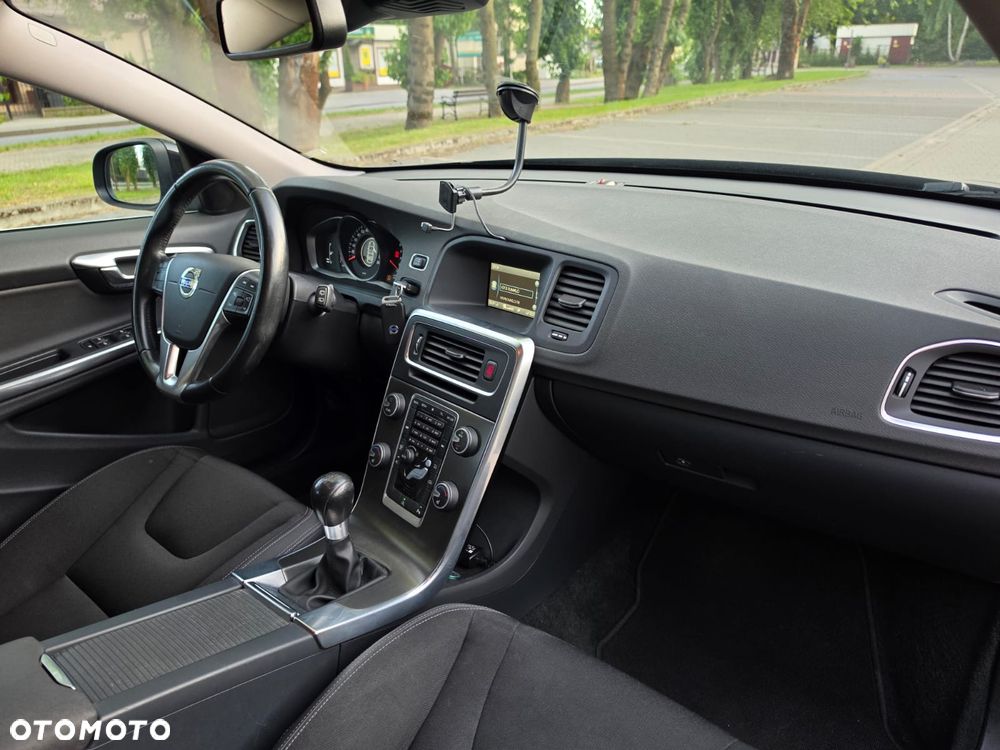 Volvo V60 T3 Edition - 29