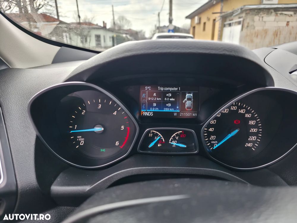 Ford Kuga 2.0 TDCi Powershift 4WD Titanium - 9