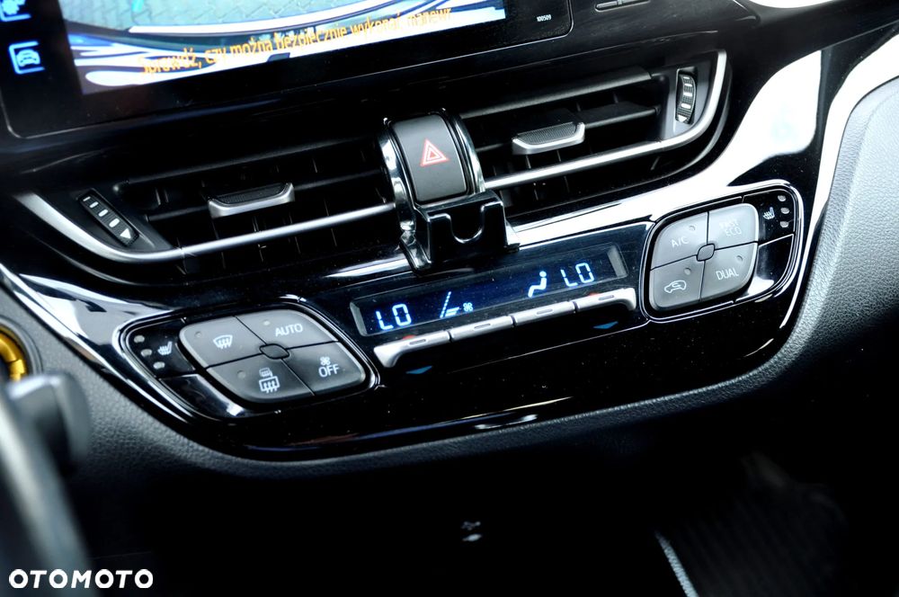 Toyota C-HR Style Selection - 34