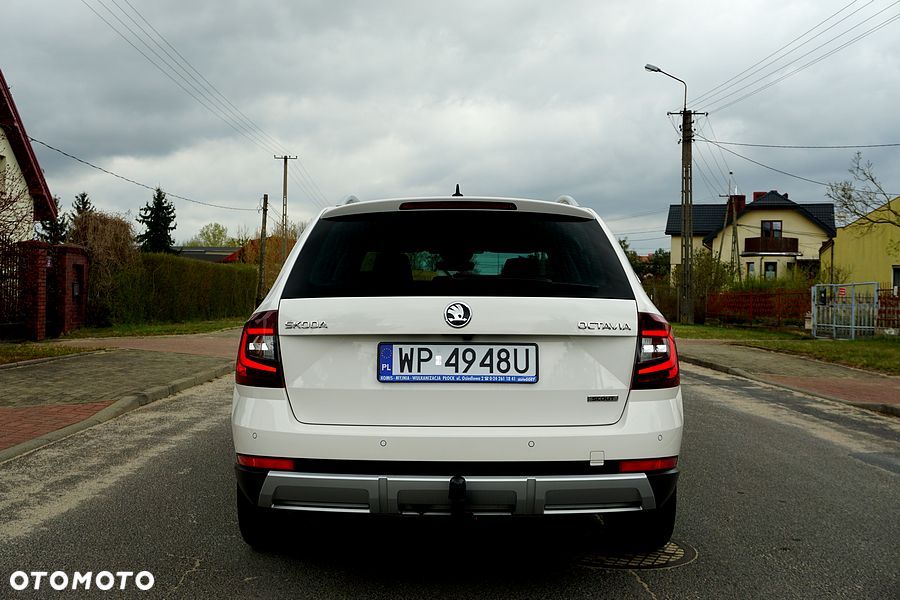 Skoda Octavia 2.0 TDI 4x4 DSG Scout - 12