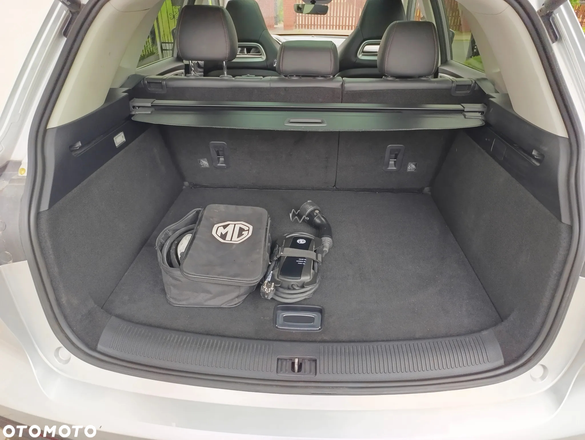 MG EHS 1.5T-GDI PHEV Luxury - 24