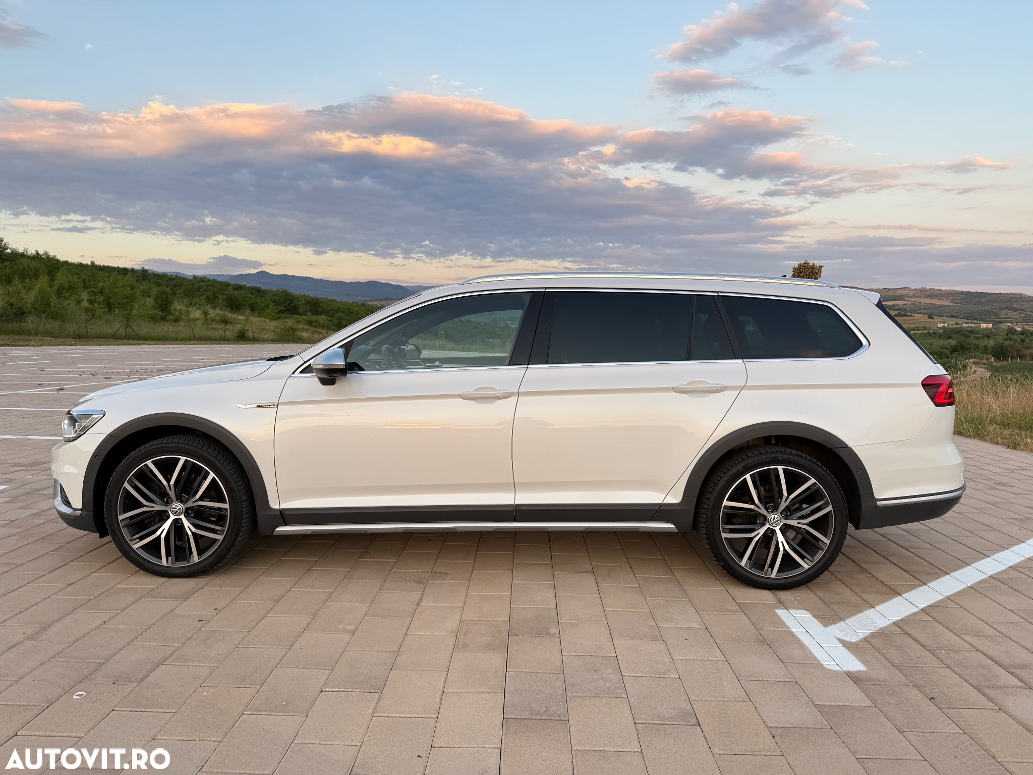 Volkswagen Passat Alltrack 2.0 biTDI 4Mot DSG - 9