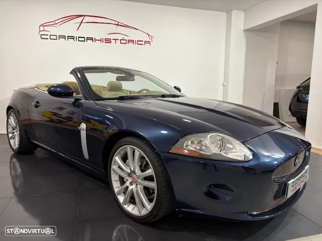 Jaguar XK 4.2 V8 Convertible - 32