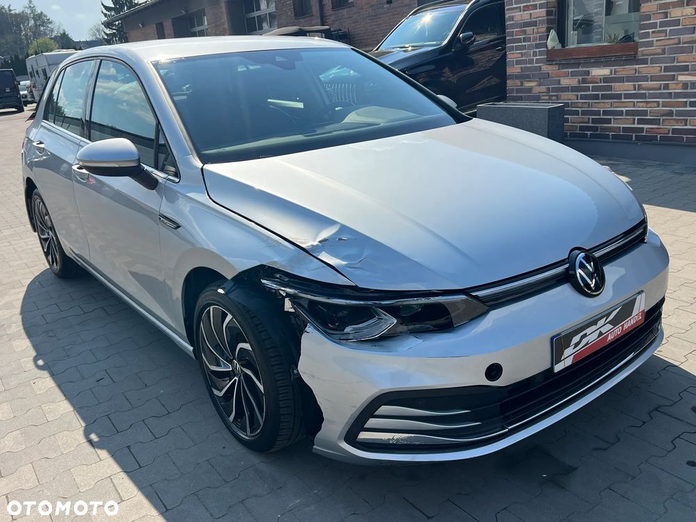 Volkswagen Golf 1.5 eTSI OPF DSG Style - 2