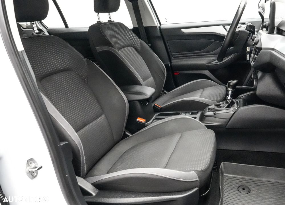 Ford Focus 1.0 EcoBoost 6MT MHEV Titanium - 13