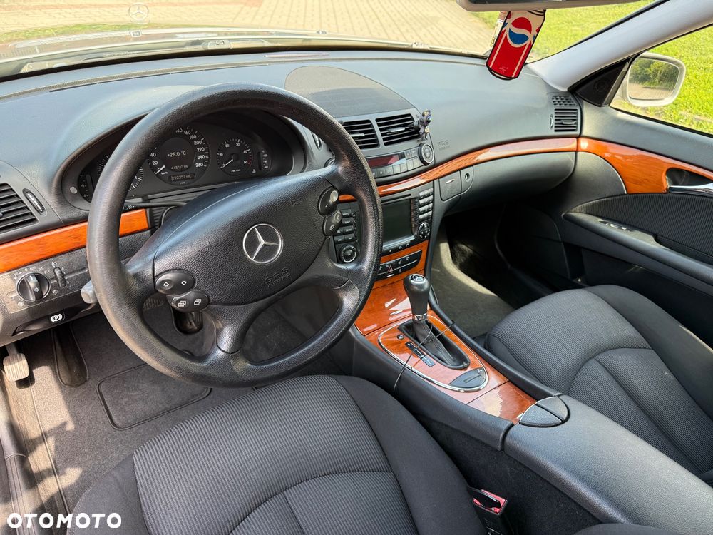 Mercedes-Benz Klasa E 280 CDI 4-Matic Classic - 14