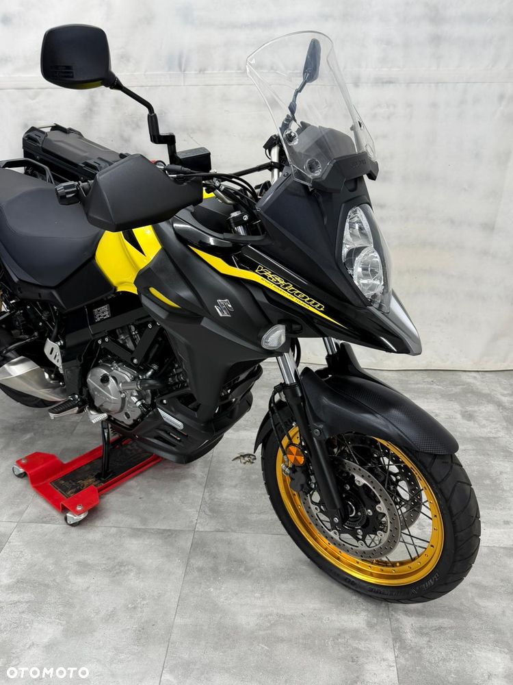 Suzuki V-STROM - 36