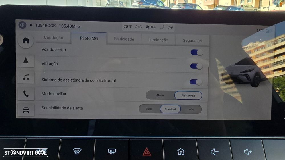 MG MG4 64 kWh Luxury - 28