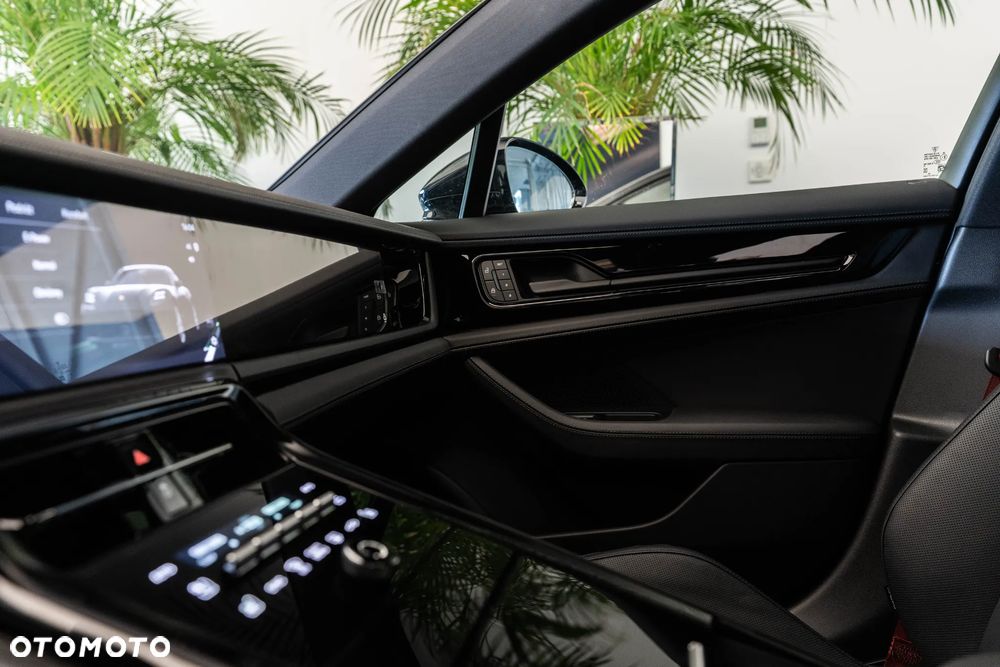 Porsche Panamera 4S E-Hybrid - 24