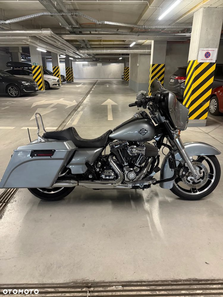 Harley-Davidson Touring Street Glide - 1
