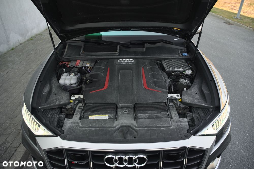 Audi SQ8 - 32