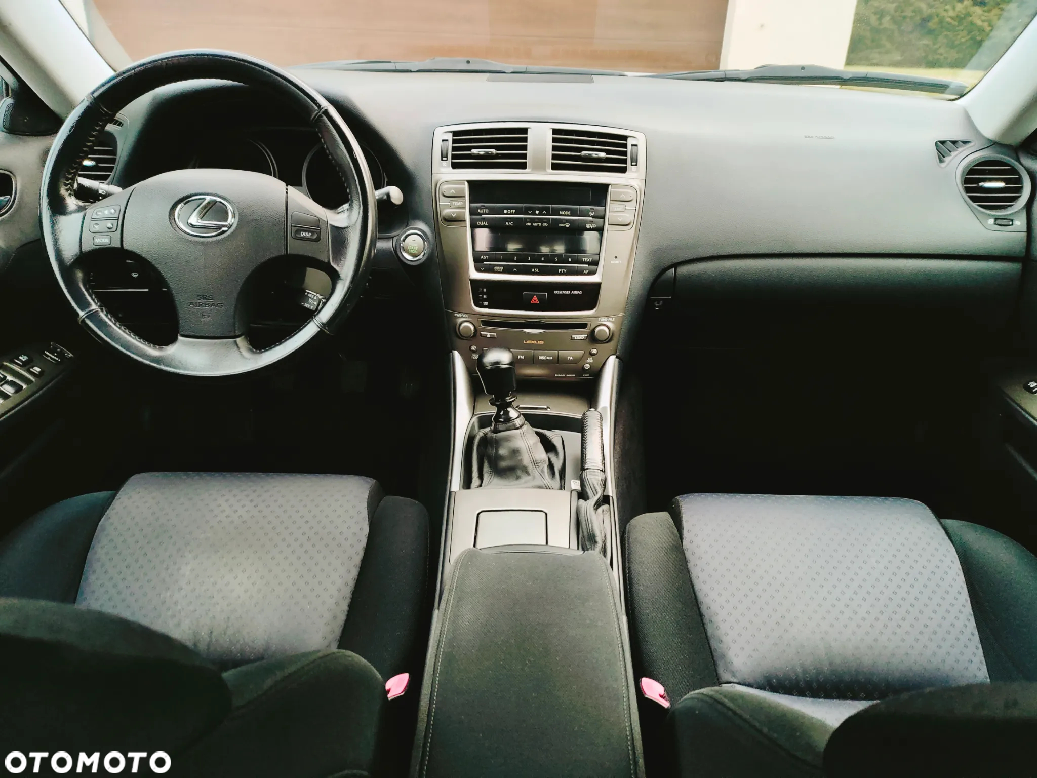 Lexus IS 250 Elegance - 14