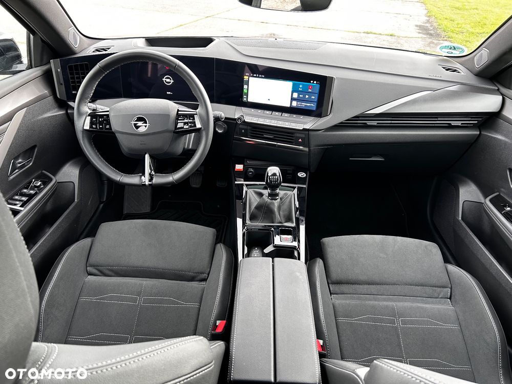 Opel Astra Sports Tourer 1.2 Turbo GS Line - 21