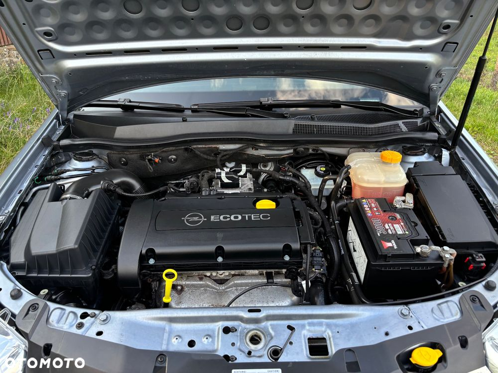 Opel Astra 1.6 Sport - 18