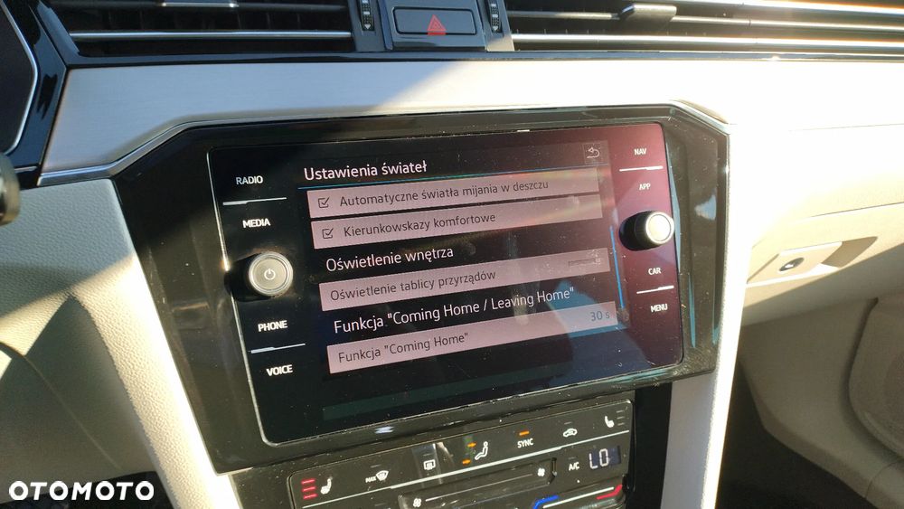 Volkswagen Passat 2.0 TDI 4Mot Elegance DSG - 23