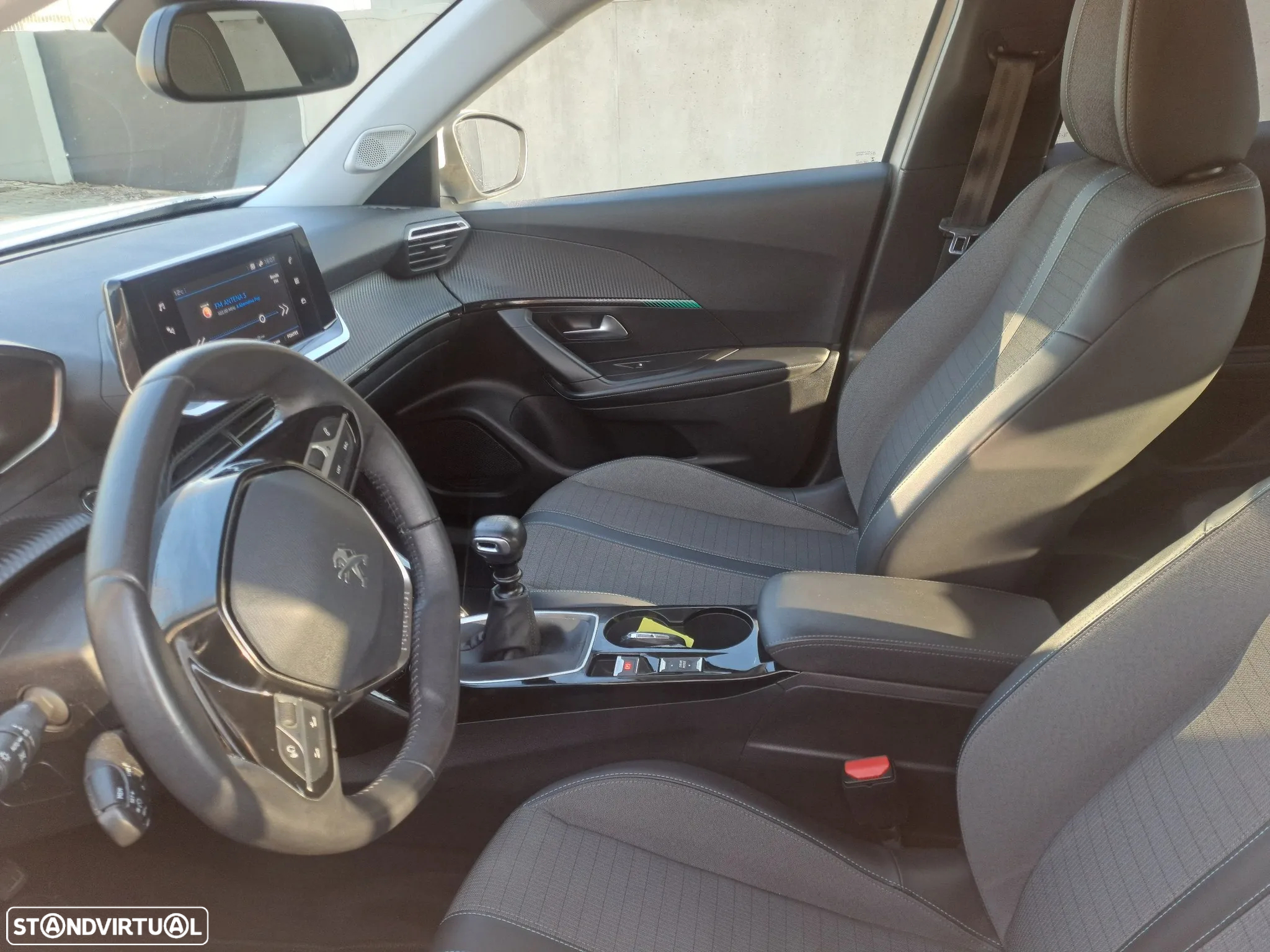 Peugeot 2008 1.5 BlueHDi Allure Pack - 9