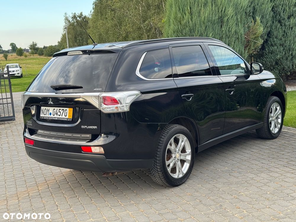 Mitsubishi Outlander - 10
