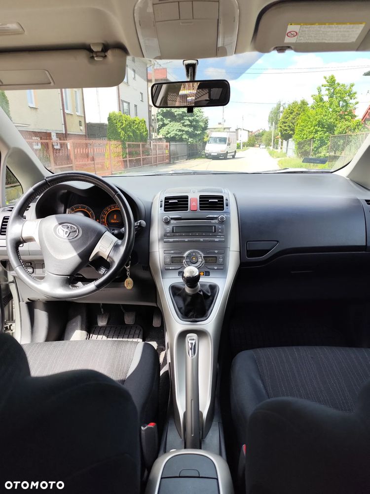 Toyota Auris 1.6 VVT-i Team - 7