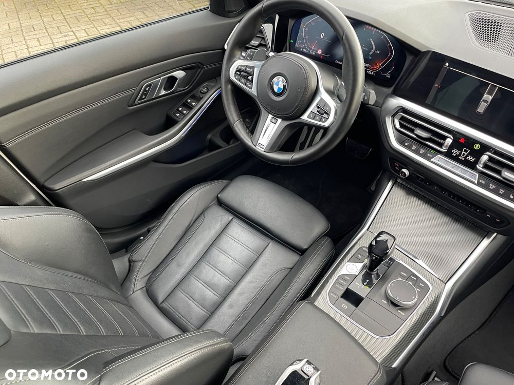 BMW Seria 3 320d M Sport Shadow sport - 33