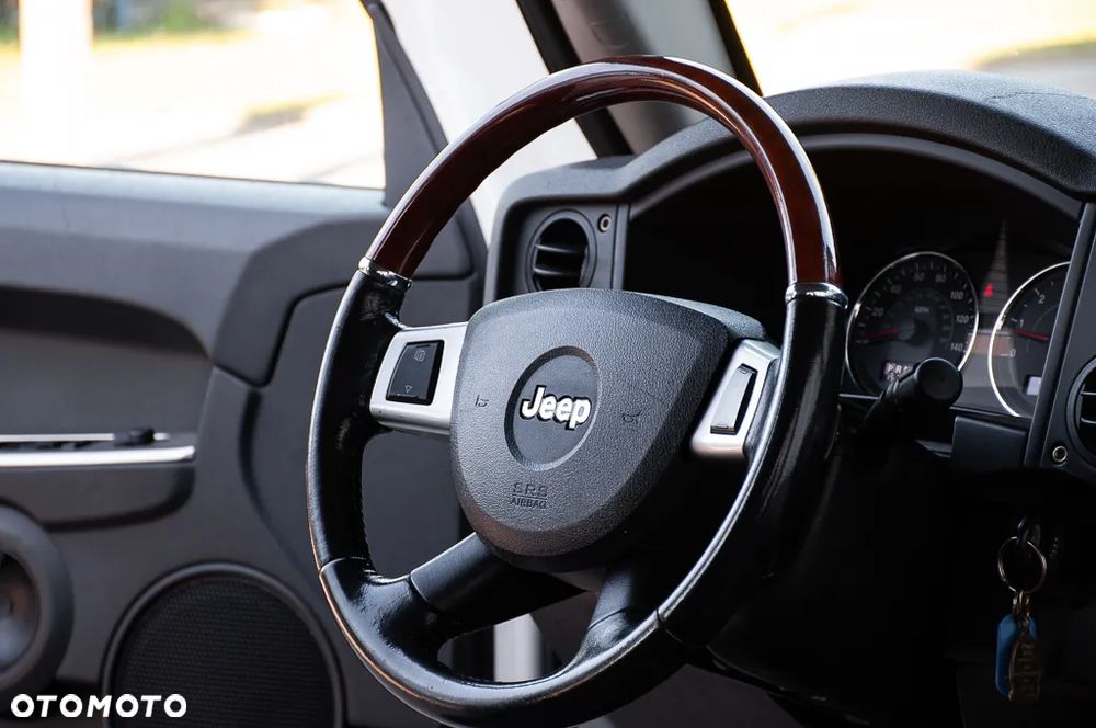 Jeep Commander 3.7 V6 - 27