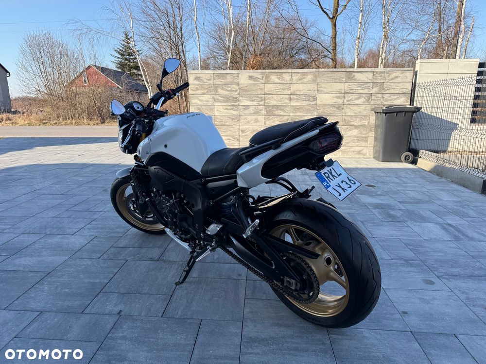 Yamaha FZ8 - 12