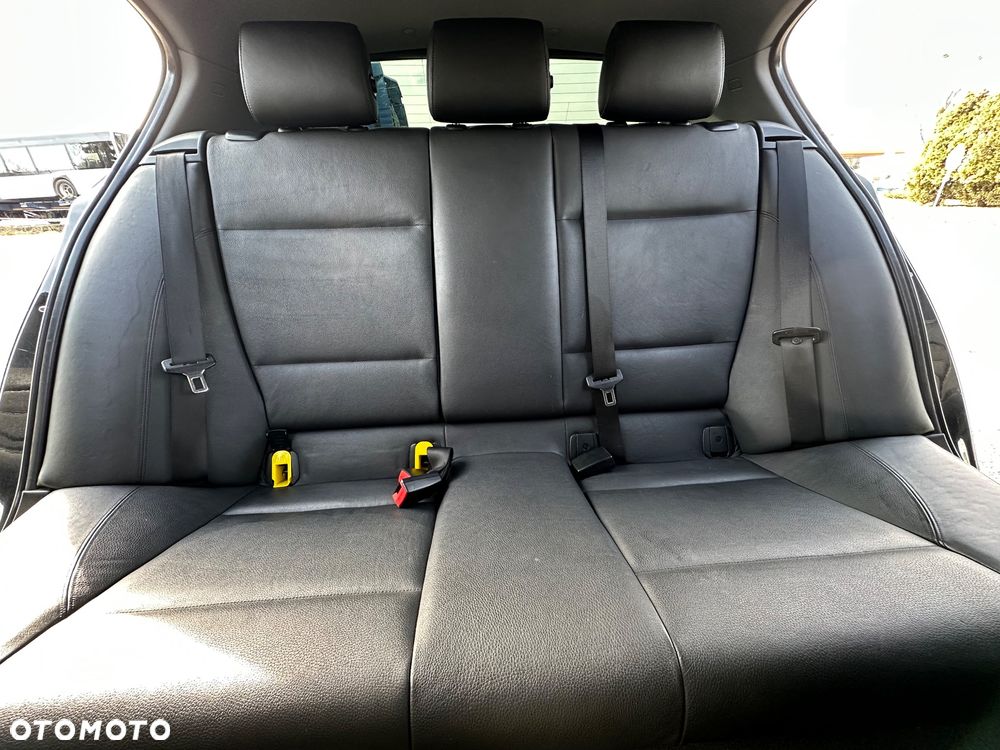 BMW Seria 1 120d DPF - 15