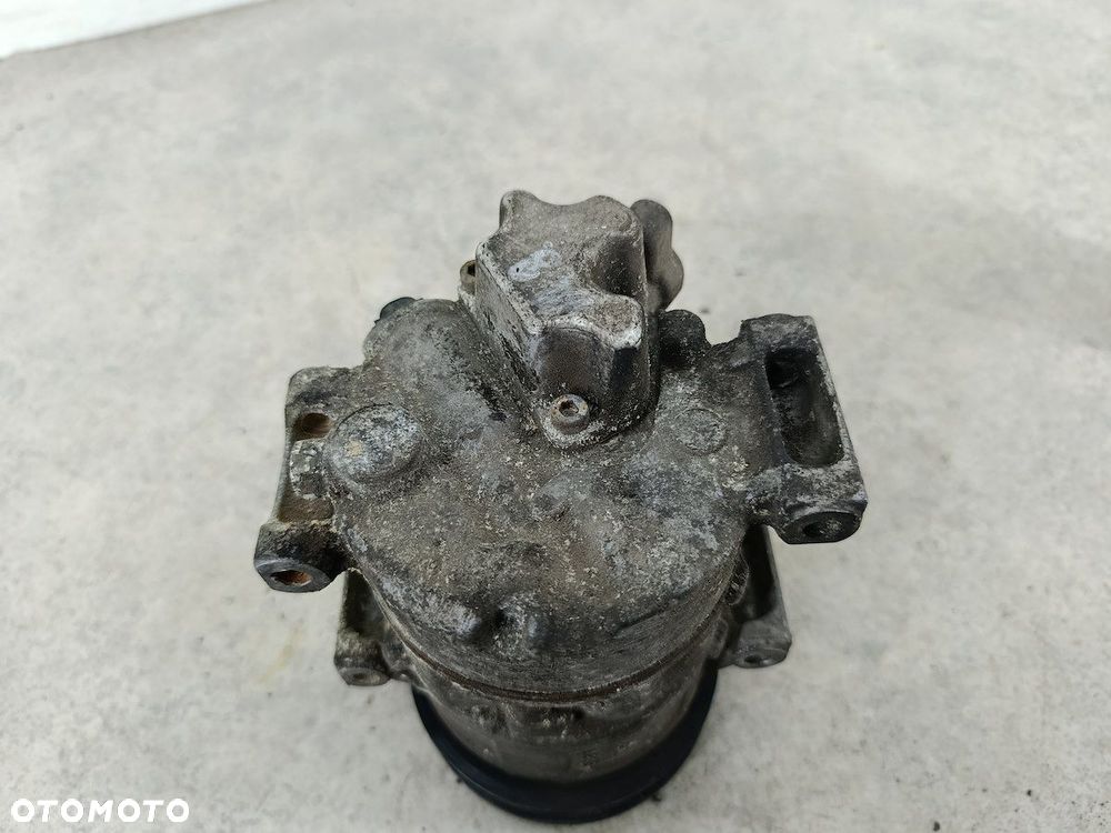 POMPA, SPRĘŻARKA KLIMATYZACJI TOYOTA COROLLA VERSO II 447220-9243 DENSO 1.6 - 9