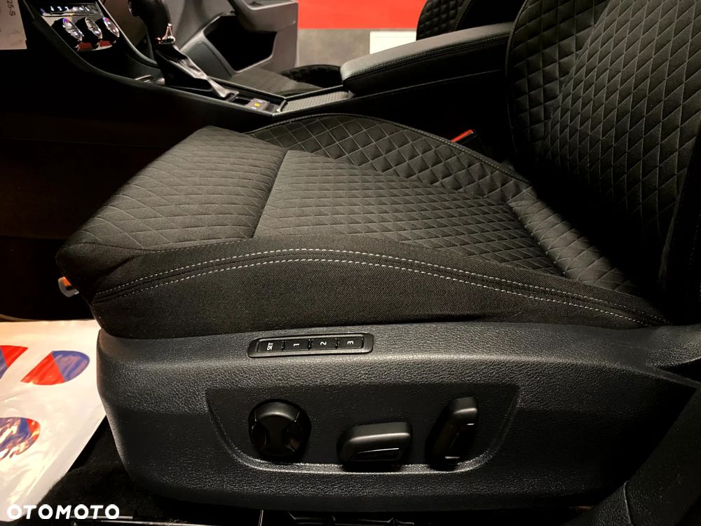 Skoda Superb 2.0 TDI DSG Premium Edition - 18