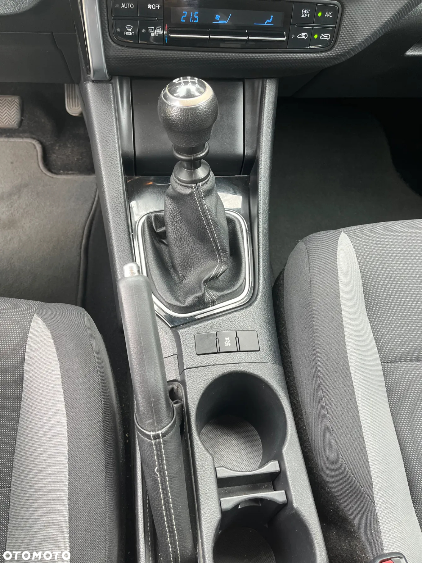 Toyota Auris 1.4 D-4D Active - 7