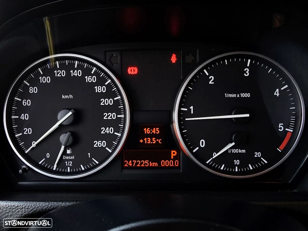 BMW 320 d Touring Auto - 10