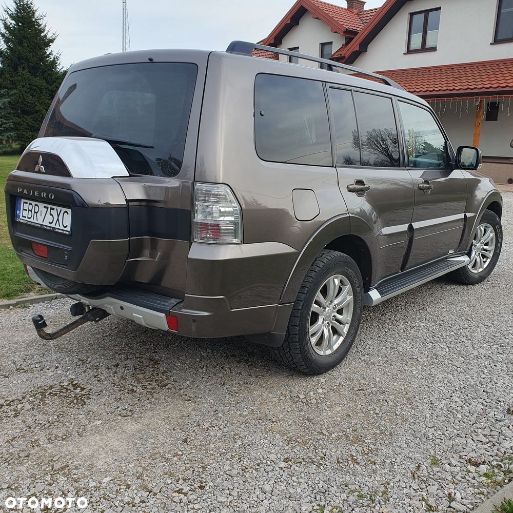 Mitsubishi Pajero - 8