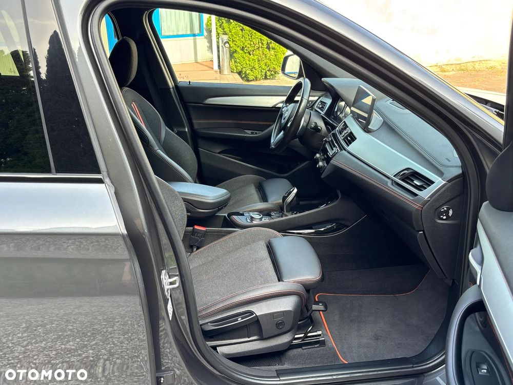 BMW X1 sDrive18d Sport Line - 16