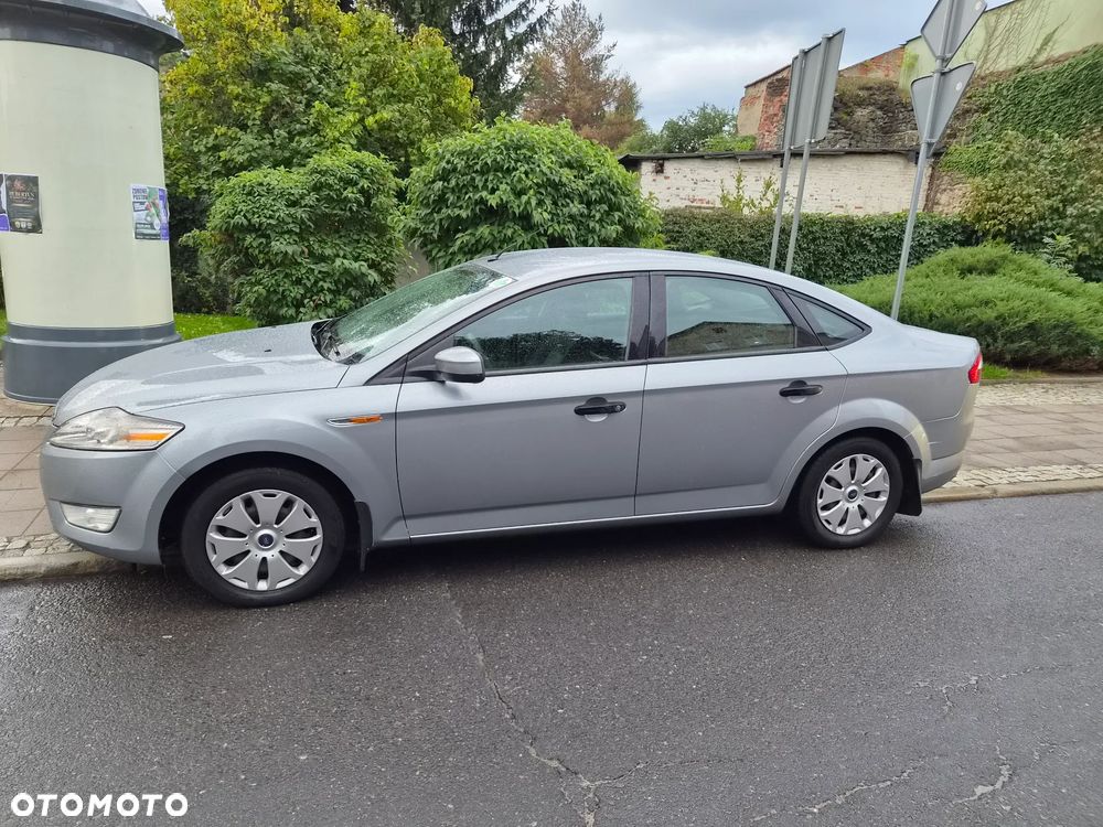 Ford Mondeo 1.8 TDCi Ghia - 11
