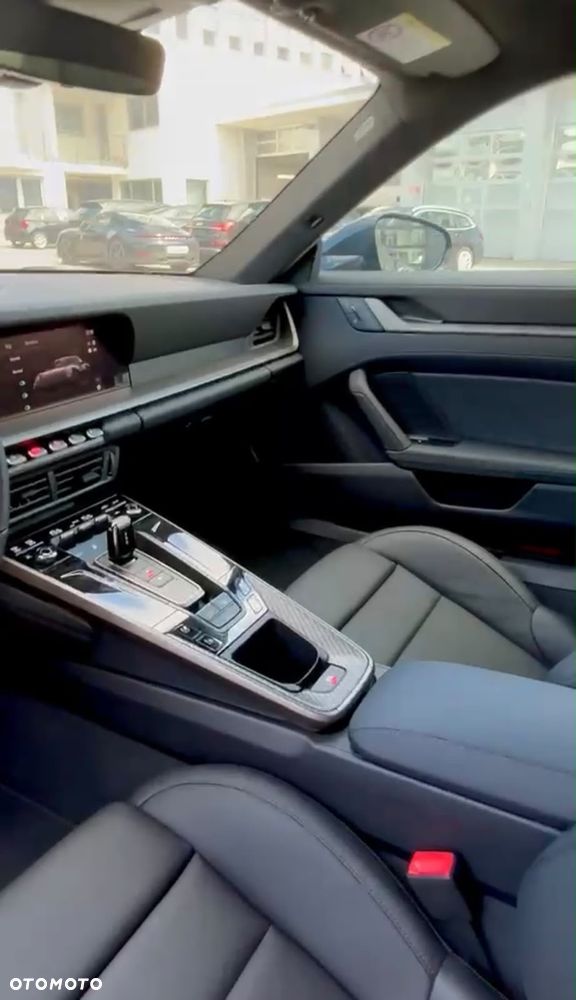 Porsche 911 911Turbo S - 17