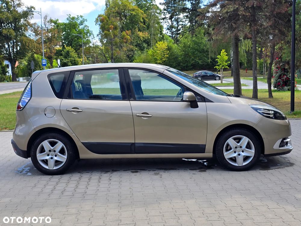 Renault Scenic ver-1-4-16v-tce-tomtom-edition - 7