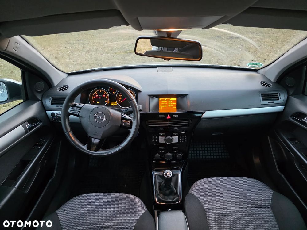 Opel Astra 1.7 CDTI DPF 150 Jahre - 19