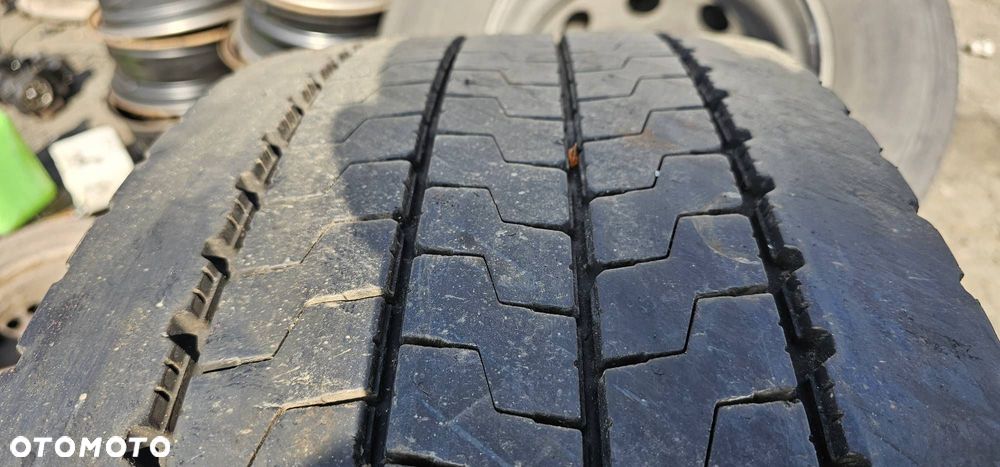 OPONA 4 SZT YOKOHAMA BLUEARTH 707L 315/70 R22.5 - 8