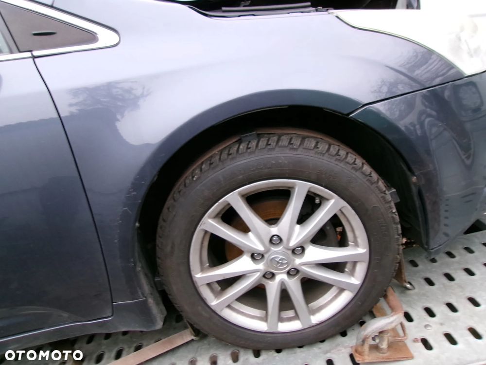 BŁOTNIK PRAWY PRZÓD TOYOTA AVENSIS T27 09-14 8U5 - 1