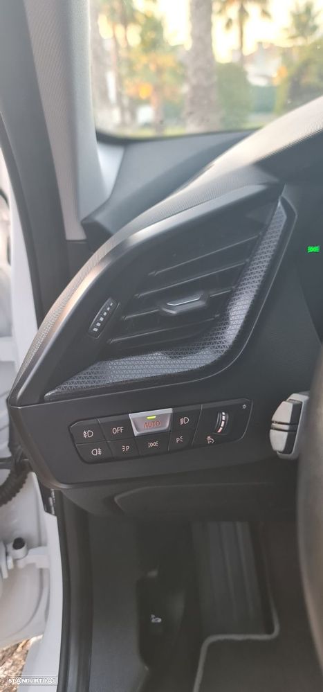 BMW 118 d Aut. Sport Line - 41