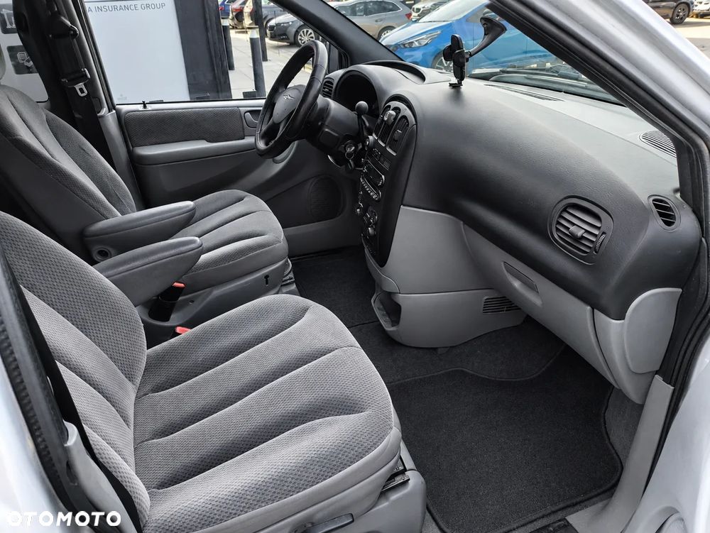 Chrysler Voyager 2.8 LX CRD - 5