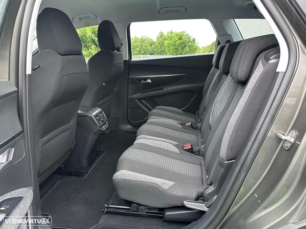 Peugeot 5008 1.2 PureTech Allure Pack - 27