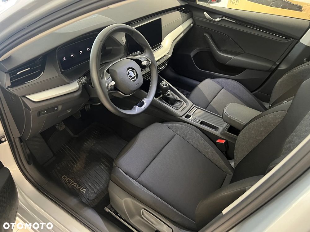 Skoda Octavia 1.5 TSI Essence - 9