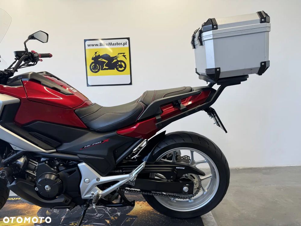 Honda NC - 25