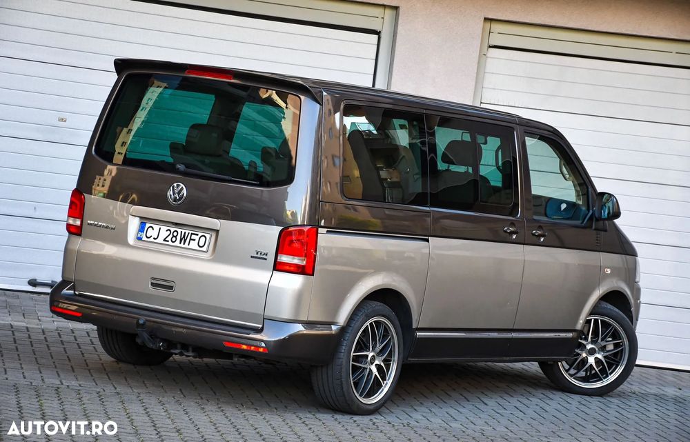 Volkswagen Multivan - 12