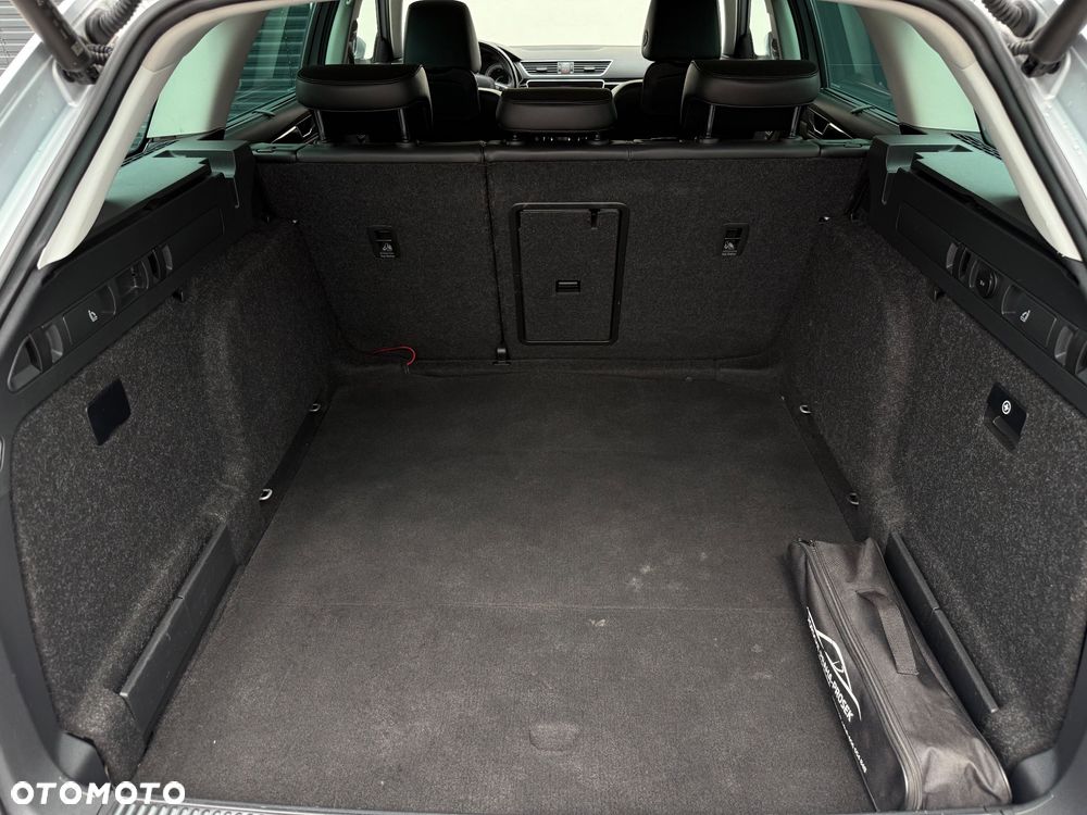 Skoda Superb 2.0 TDI 4x4 DSG L&K - 37