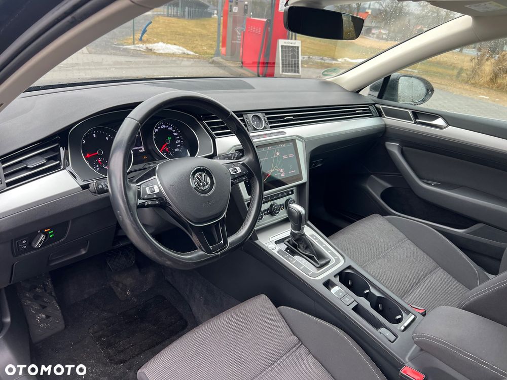 Volkswagen Passat 2.0 TDI (BlueMotion Technology) DSG Highline - 19