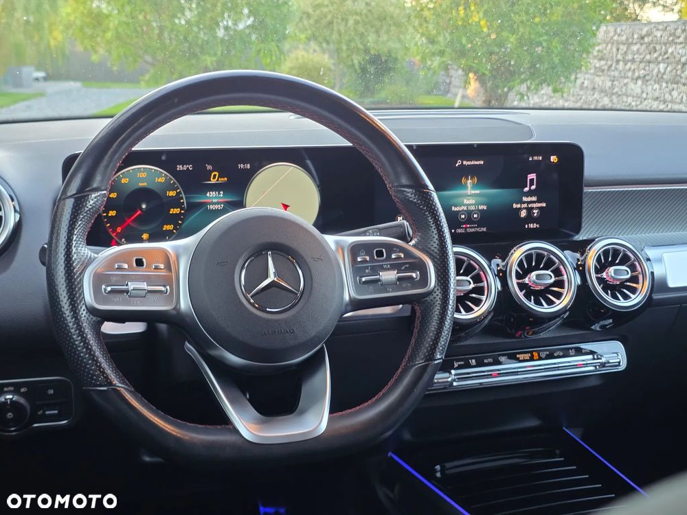 Mercedes-Benz GLB 200 d AMG Line 8G-DCT - 31