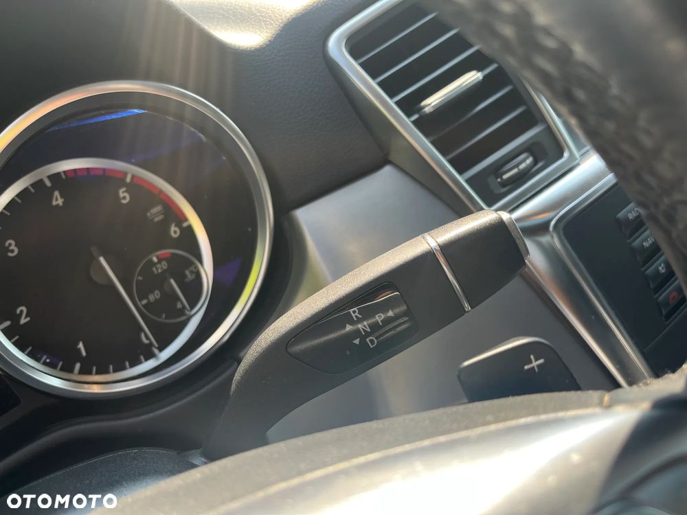 Mercedes-Benz ML 250 BlueTEC 4-Matic - 12