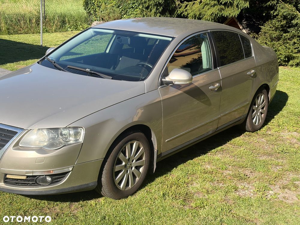 Volkswagen Passat 2.0 TDI DPF Highline - 4